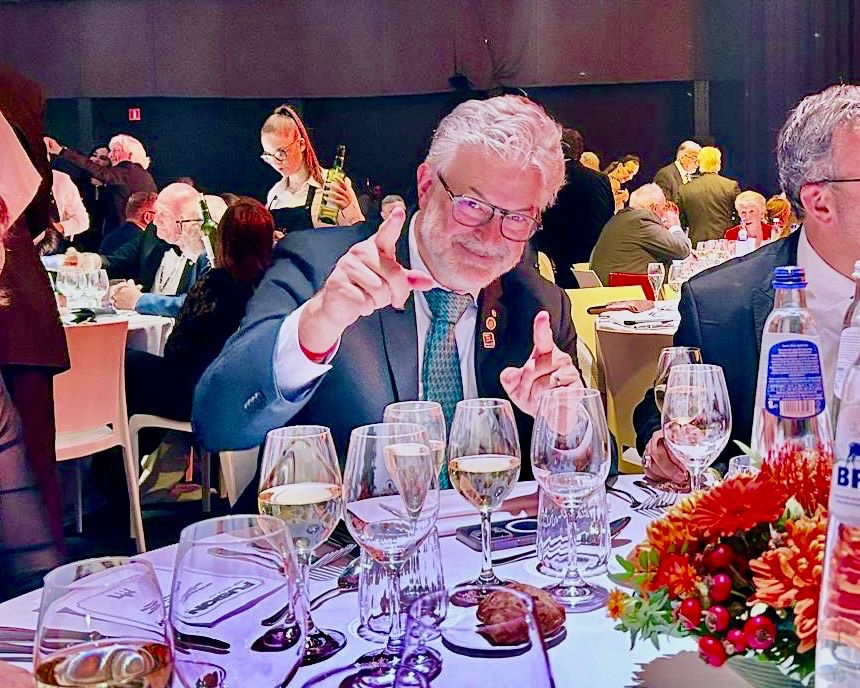 Gobernador del Distrito 2202